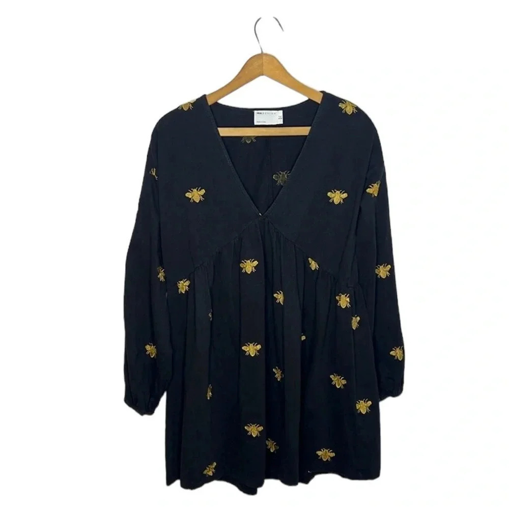 ASOS Design Black Bee Embroidered Babydoll Mini Dress Long Sleeve V Neck Size 4